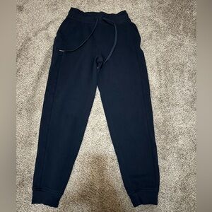 Lululemon scuba jogger size 4